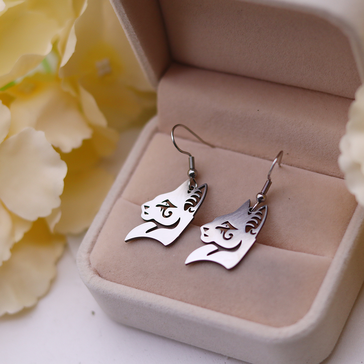 Kinitial Egyptian Cat Head Dan - Women Fashion Egypt recensie en prijs