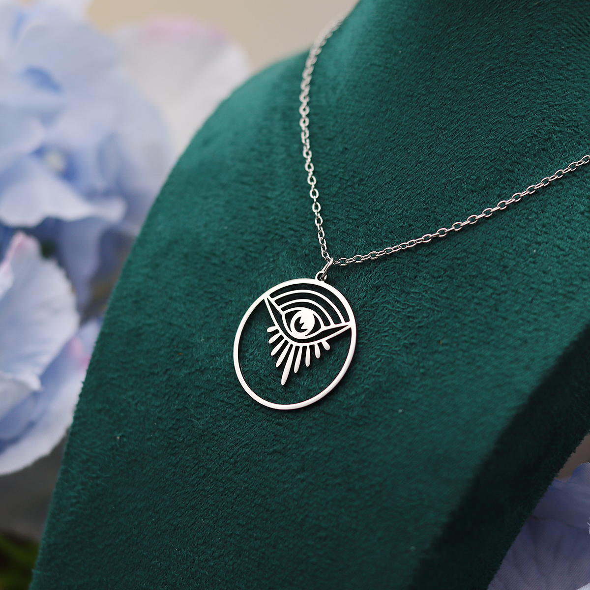 Kinitial Lucky Eyes Pendant Ne - Women Fashion Egypt recensie en prijs