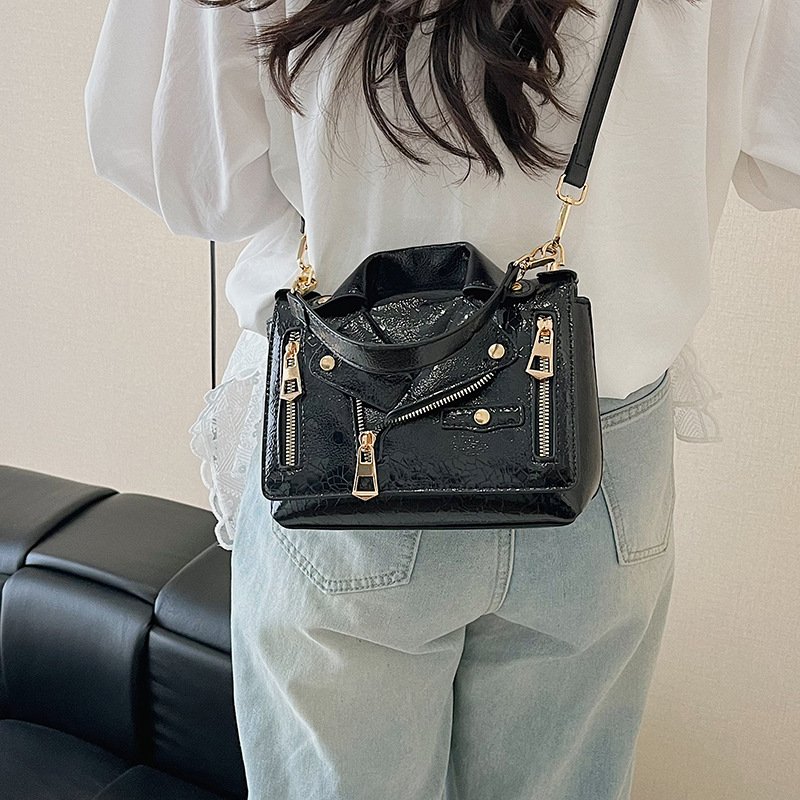 Clothes Bags Fashionable Rivet - Women'S Fashion Designer Clothes recensie en prijs